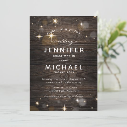 Rustieke houten Twinkle & Lichte Avondbruiloft Kaart (Staand voorkant)