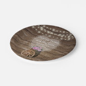 Rustieke houten vat bruiloft en roze bloemen papieren bordje (Gekanteld)