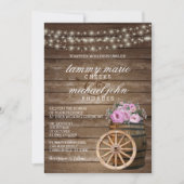 Rustieke houten vat bruiloft met  roze bloemen kaart (Voorkant)