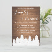 Rustieke houtnerf bos bruiloft uitnodiging kaart (Staand voorkant)
