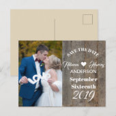 Rustieke houtnerf schuur bruiloft opslaan van de d aankondigingskaart (Voorkant / Achterkant)