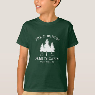 Rustieke huisje familienaam landelijke dennenbomen t-shirt