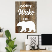 Rustieke hut, niet wakker het Beer Barnwood teken Poster (Thuiskantoor)