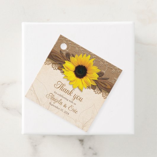 Rustieke jute kant hout zonnebloem bruiloft bedankjes labels (In situ)