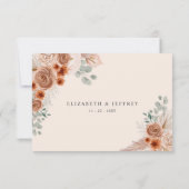 Rustieke kalligrafie Boho terracotta pampas bruilo RSVP Kaartje (Achterkant)