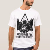 Rustieke kampvuurkoken onder het nachtelijke denne t-shirt (Voorkant)