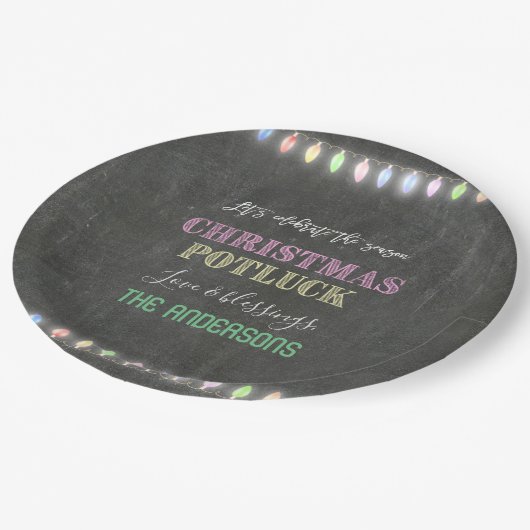 Rustieke Kerst Potluck Krijtbord Slingerlichtjes Papieren Bordje (Gekanteld)