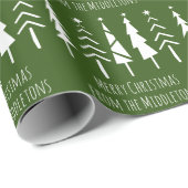 Rustieke kerstbomen op groen gepersonaliseerd cadeaupapier (Rol Hoek)