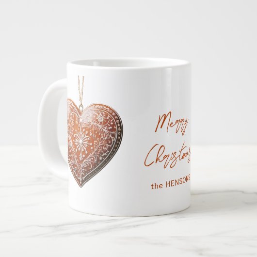 Rustieke kerstkoekje versierd met traditionele grote koffiekop (Links)