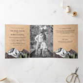 rustieke Kraft Mountain Forest foto bruiloft Drieluik Uitnodiging (Binnen)