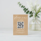 Rustieke Kraft Script RSVP QR Code Foto Informatiekaartje (Staand voorkant)