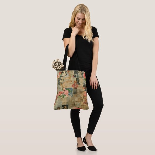 Rustieke krant Patchwork Collage (2) Tote Bag (Op model)