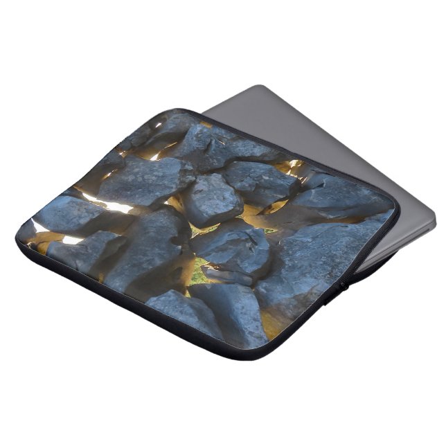 Rustieke Kroatische stenen muur fotografie Laptop Sleeve (Voorkant top)