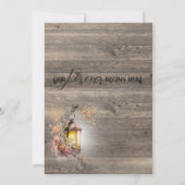 Rustieke lantaarn land hout schuur bruiloft kaart (Achterkant)