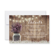 Rustieke lavendel bloemstuk in metseljaren voor de