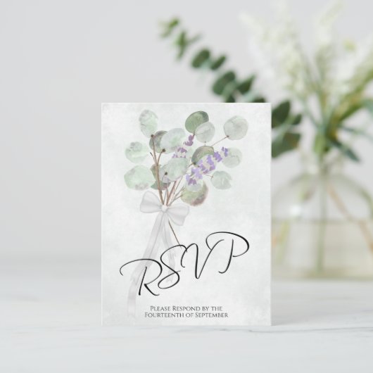 Rustieke Lavendel Eucalyptus Boeket Bruiloft RSVP Briefkaart (Staand voorkant)