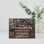 Rustieke Log Cabin String Lights Kerstfeest Uitnodiging Briefkaart (Staand voorkant)