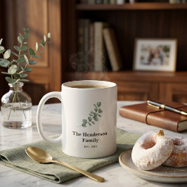 Rustieke luxe saliegroene familiekop met vestiging koffiemok