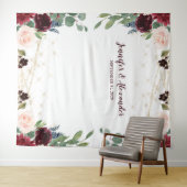 Rustieke Marsala Bloemen Bruiloft Foto Booth Achte Wandkleed (In Situ (horizontaal))