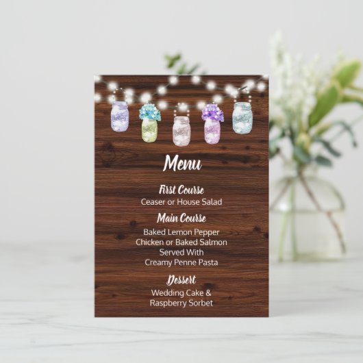 Rustieke Mason Jar Met Lichten Bruiloft Menu (Staand voorkant)