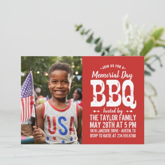 Rustieke Memorial Day BBQ Foto uitnodiging (Staand voorkant)