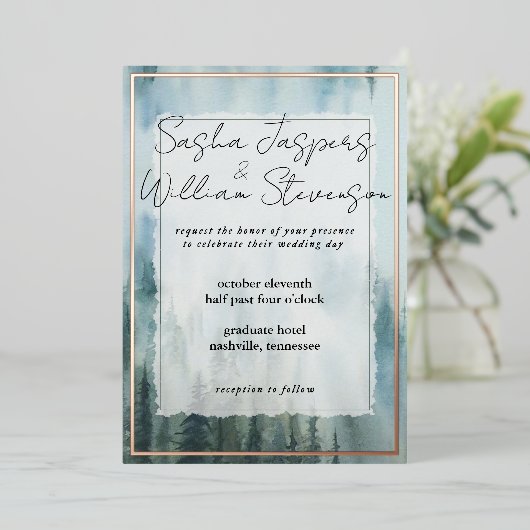 Rustieke Misty Forest bruiloft Folie Uitnodiging (Staand Voorkant)