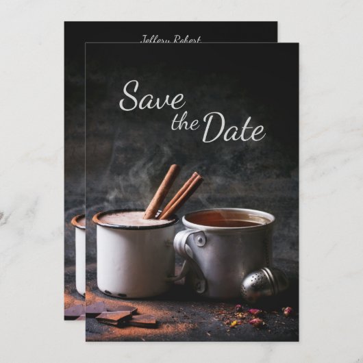 Rustieke mok thee en warme chocolade save the date kaart (Voorkant / Achterkant)