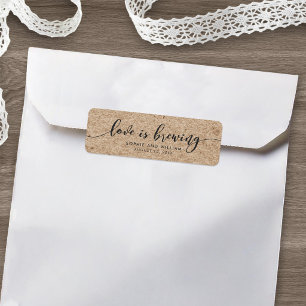 Rustieke Nabootsing Kraft Script Liefde is in de m Etiket