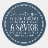 Rustieke Navy Blauw Kerstmis Bijbel Verse Typograf Ronde Sticker (Voorkant)