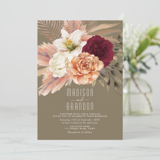 Rustieke Olijfgroen & Bourgogne Bloemen Huwelijk Kaart (Staand voorkant)