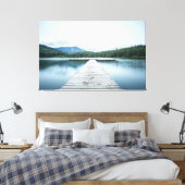 Rustieke ontsnapping – Meerwanddock Sereniteit Canvas Afdruk (Insitu (Slaapkamer))