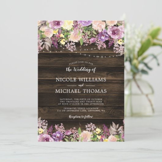 Rustieke Paarse Bloemen String Lights Bruiloft Kaart (Staand voorkant)