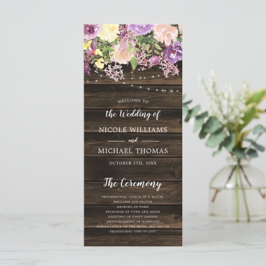 Rustieke Paarse Bloemen String Lights Bruiloft Programmakaart (Staand voorkant)