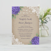 Rustieke Paarse Hydrangea Burlap Lace Wedding Kaart (Staand voorkant)