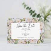 Rustieke Pastel Hydrangea Floral Monogram Periwink Save The Date (Staand voorkant)