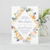 Rustieke perzik en witte pioen bruiloft kaart (Staand voorkant)