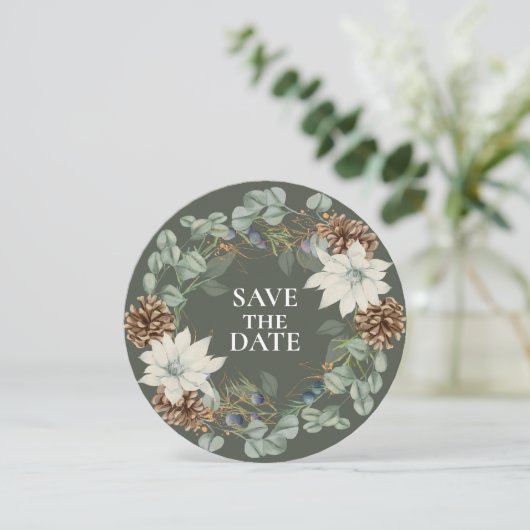 Rustieke Pinecone Botanical op Groen SAVE DE DATUM Save The Date (Staand voorkant)