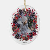 Rustieke Pinecone Woodland krans foto met jaar Keramisch Ornament (Rechts)