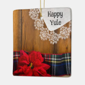 Rustieke Poinsettia Bloem en Rood Lint Happy Yule Keramisch Ornament (Links)