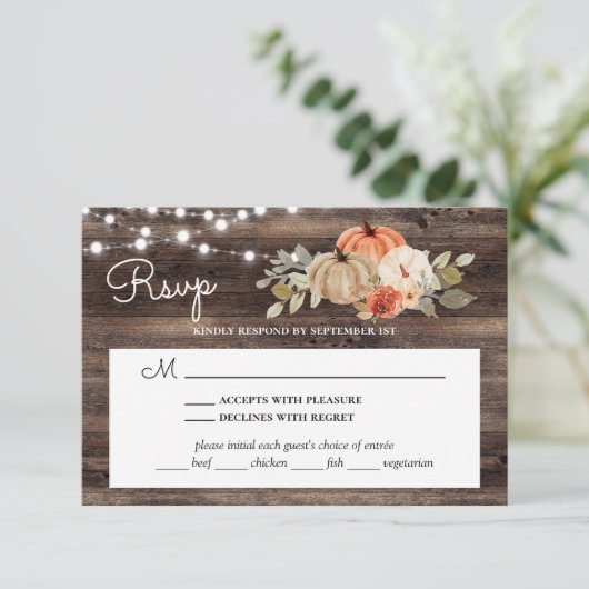 Rustieke Pompoen Herfst Houten Bruiloft Met Maalti RSVP Kaartje (Staand voorkant)