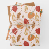 Rustieke pompoenen en plakken coördineren inpakpapier vel (In situ)