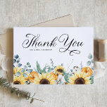 Rustieke pompoenen en zonnebloemen herfstbruiloft bedankkaart<br><div class="desc">Stuur bedankt naar uw gasten met deze aanpasbare bedankkaart met herfstthema. Het beschikt over waterverf-afbeeldingen van zonnebloemen,  katoen,  pompoenen en eucalyptusbladeren. Personaliseer door uw gegevens toe te voegen. Deze zonnebloemen en pompoenen bedankkaart is ook ideaal voor herfstbruiloften,  vrijgezellenfeesten,  verjaardagen en nog veel meer. Overeenkomende objecten zijn beschikbaar.</div>