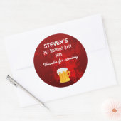 Rustieke Rode Abstracte Verjaardag Bash met Bier M Ronde Sticker (Envelop)