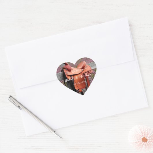 Rustieke Romance: zadel op het hek bruiloft Hart Sticker (Envelop)