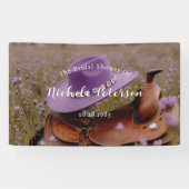 Rustieke Romantiek: Zadel met een Hoed Bruidsuitno Spandoek (Horizontaal)