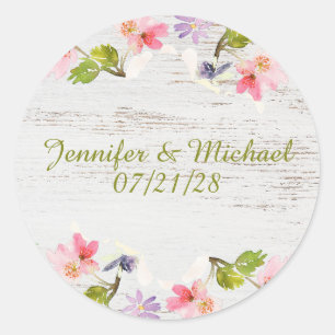 Rustieke roze bloemen op wit hout ronde sticker