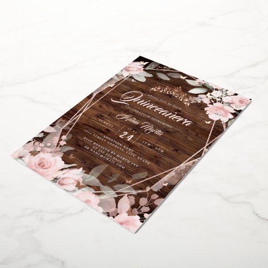 Rustieke Roze Gouden Bloemige Vlinder Quinceanera  Folie Uitnodiging (Gedraaid)