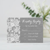 Rustieke RSVP-kaart met grijze jute en kant RSVP Kaartje (Staand voorkant)