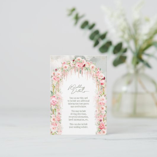 Rustieke salie groen, roze bloemenboog bruiloft de informatiekaartje (Staand voorkant)