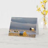 Rustieke schuur en hooibalen na een verse sneeuw 3 kaart (Gele Bloem)